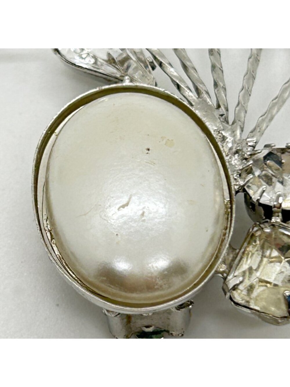 Vintage Mid-Century Ear Climber Clip-Ons Faux Pearl Acrylic Rhinestones Runway - Picture 15 of 16